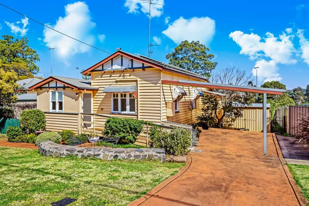 All Utilities Included – Just Move In - 2-Bedroom Home with Garden & City Views