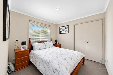 2 Thoroughbred Avenue, Werribee, VIC 3030, 3 phòng ngủ, 1 phòng tắm, House