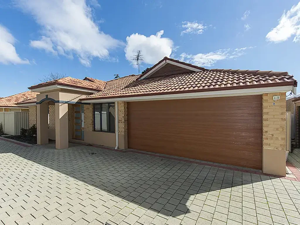 Spacious & Low-Maintenance Living in a Convenient Location