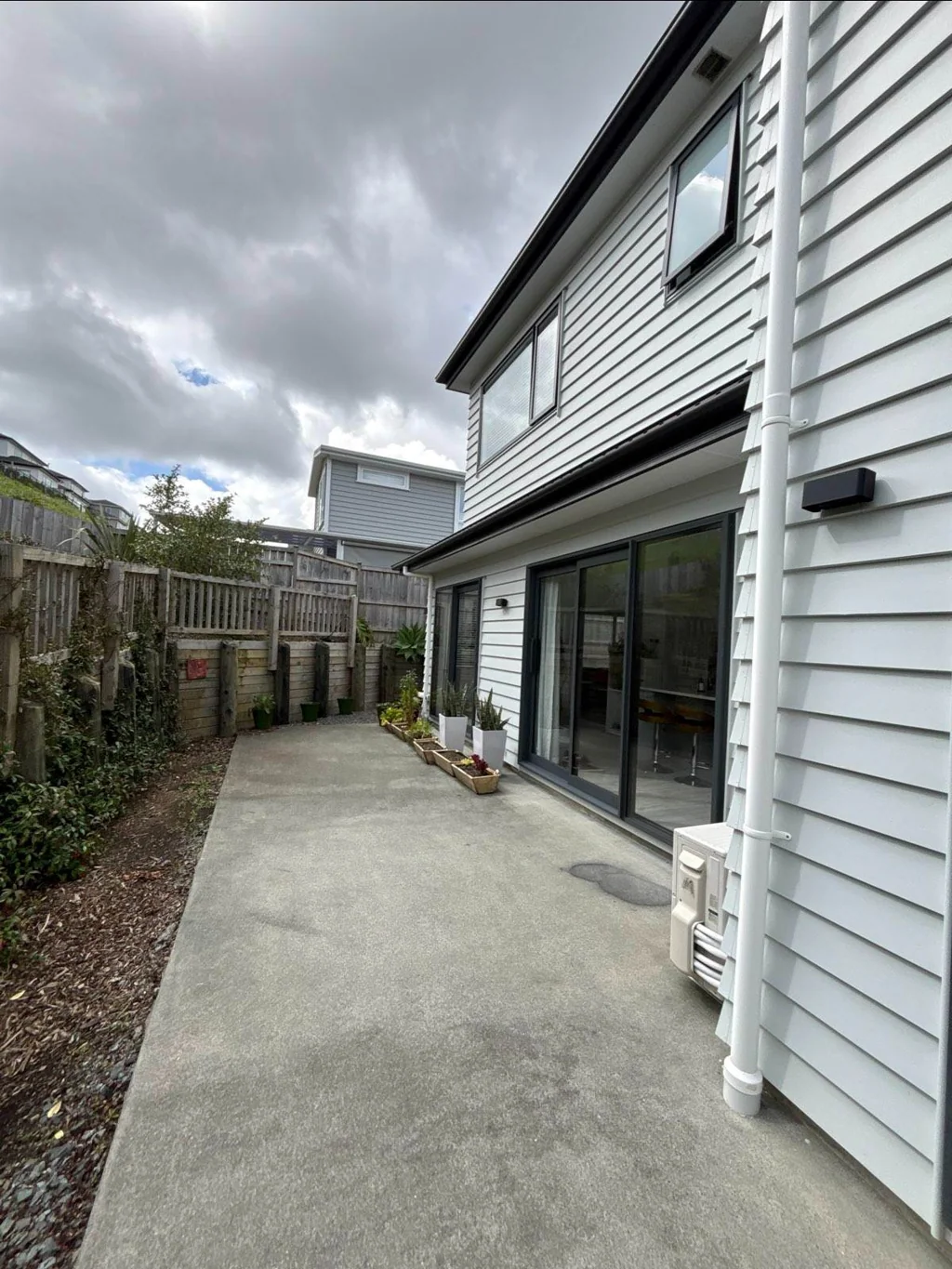 4 Bedroom Family Home in Orewa