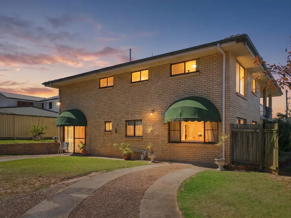 Bracken Ridge 5 Slaapkamer Timeless Interiors with Exceptional Family Appeal
