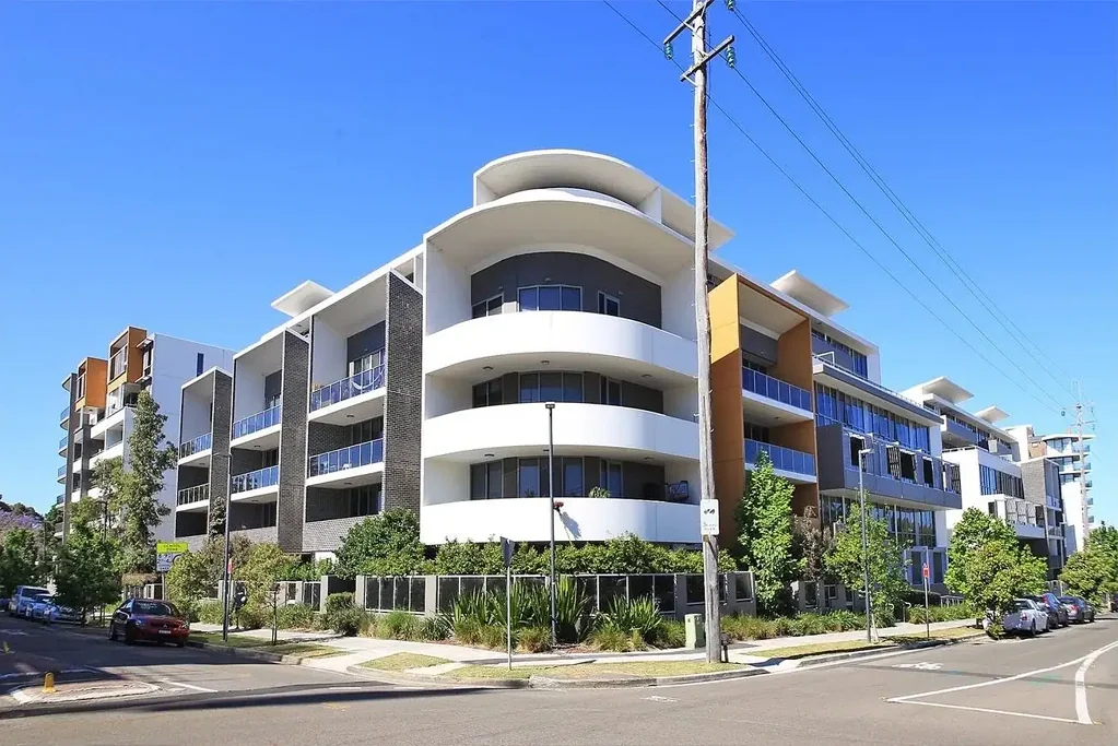Modern Living & Cozy Two Bedroom Apartment In Arncliffe