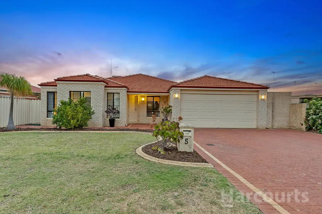 5 Palmerston Crescent, Tapping, WA 6065