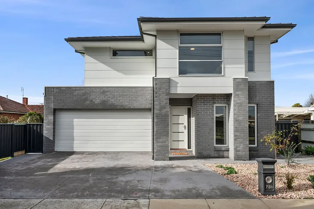 Colac 4 Bedroom Modern luxury in a central location