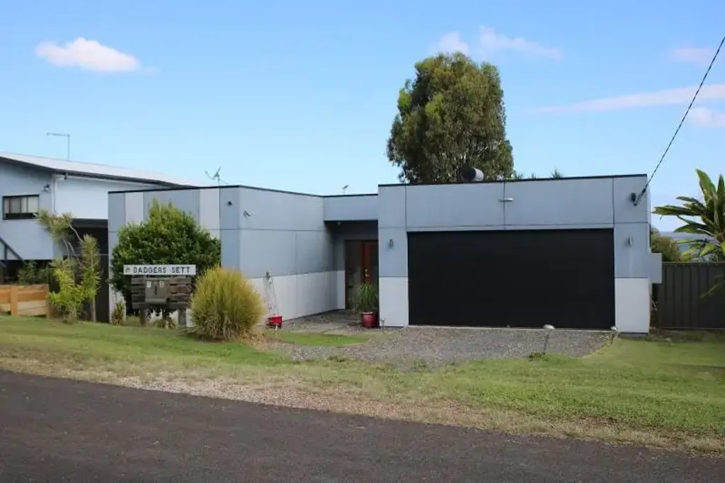 Macleay Island 2ਬੈੱਡਰੂਮ Get in Quick for this Absolute Waterfront! MAKE AN OFFER NOW
