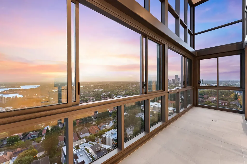 North Sydney 4બેડરૂમ A Spectacular Penthouse Skyhome With Breathtaking Views In Unbeatable Location