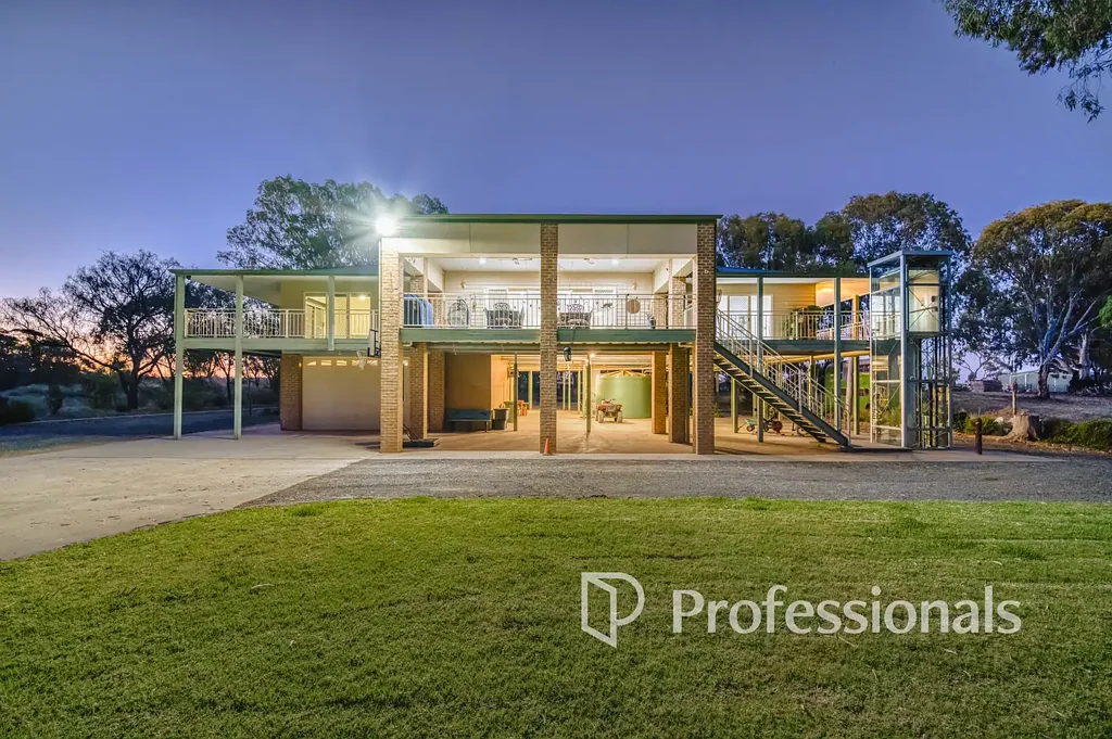 Curlwaa 6房  Riverfront Lifestyle Property – 1.2 Ha