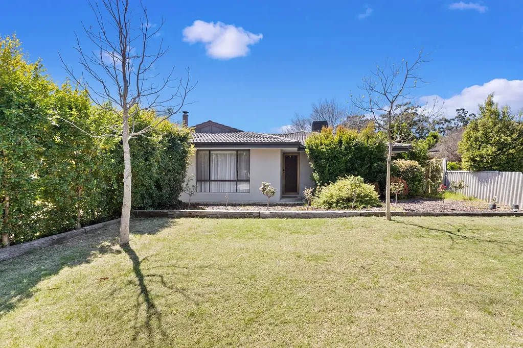 8 Nicholli Court, Ballajura, WA 6066