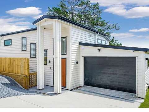 Blockhouse Bay 4房  1 SOLD! Act NOW to Secure Yours!