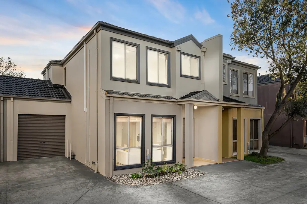 Dandenong 3ਬੈੱਡਰੂਮ Family Haven in Dandenong