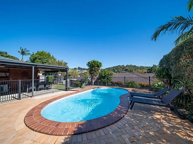 Nambour 3房  Quiet, Modern Entertainer
