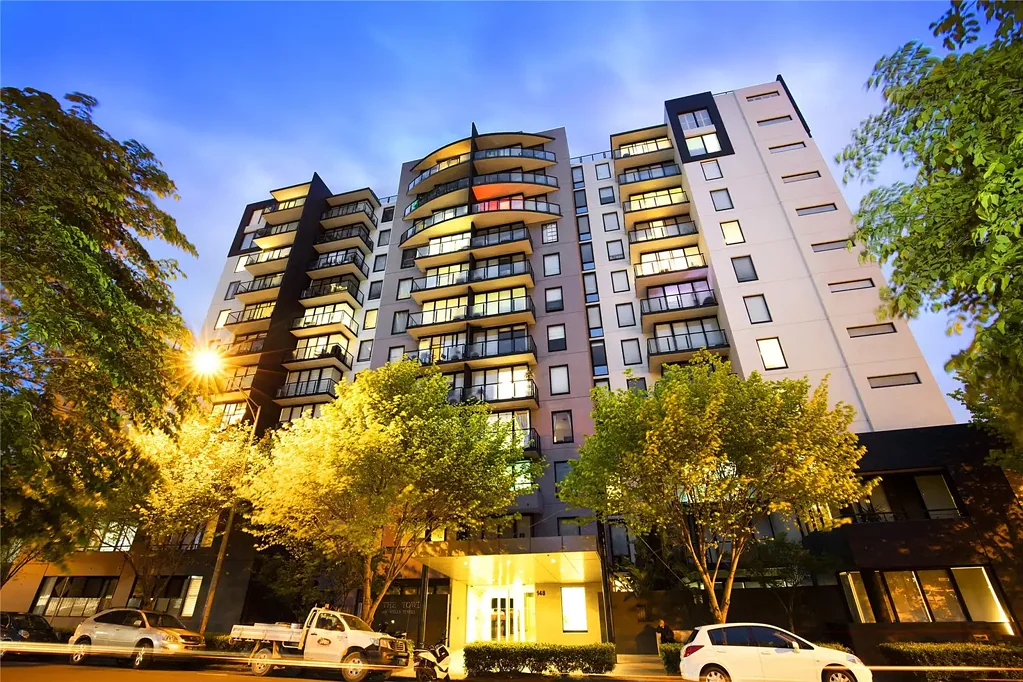 Melbourne Condos at 148 Wells Street presents an outstanding opportunity to secure a modern, spacious residence just moments from the heart of the CBD