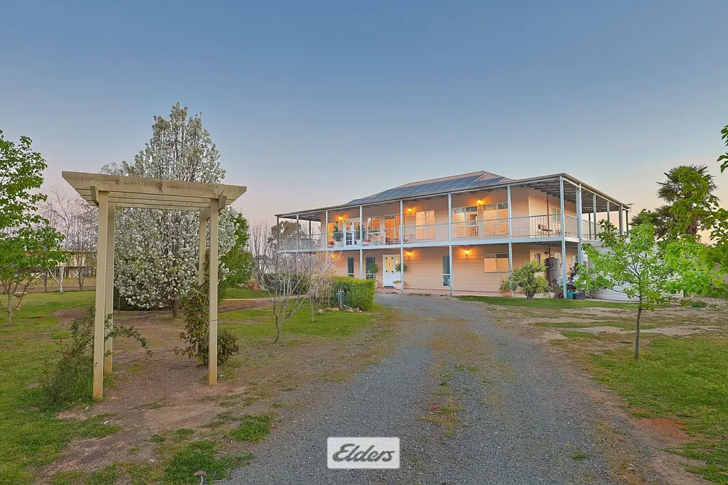 Mildura 5 Slaapkamer Exceptional Semi-Rural Living Opportunity Close to the Murray River & Mildura Township