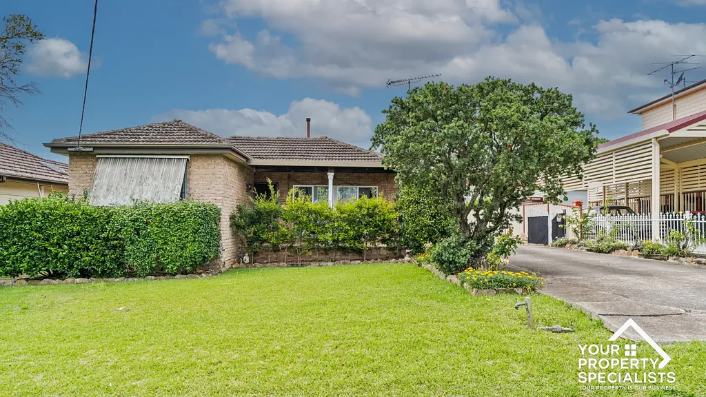 Narellan 4房 黄金地段 714平米地块 DA已批 两套五居室 繁华中心旁 学校环绕 Prime Development Opportunity in the Heart of Narellan