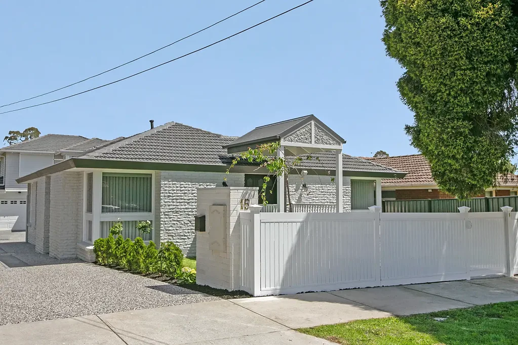 Reservoir 4침실 Renovated Elegance with Space for Every Chapter