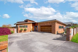 76 Rototuna Road, Rototuna
