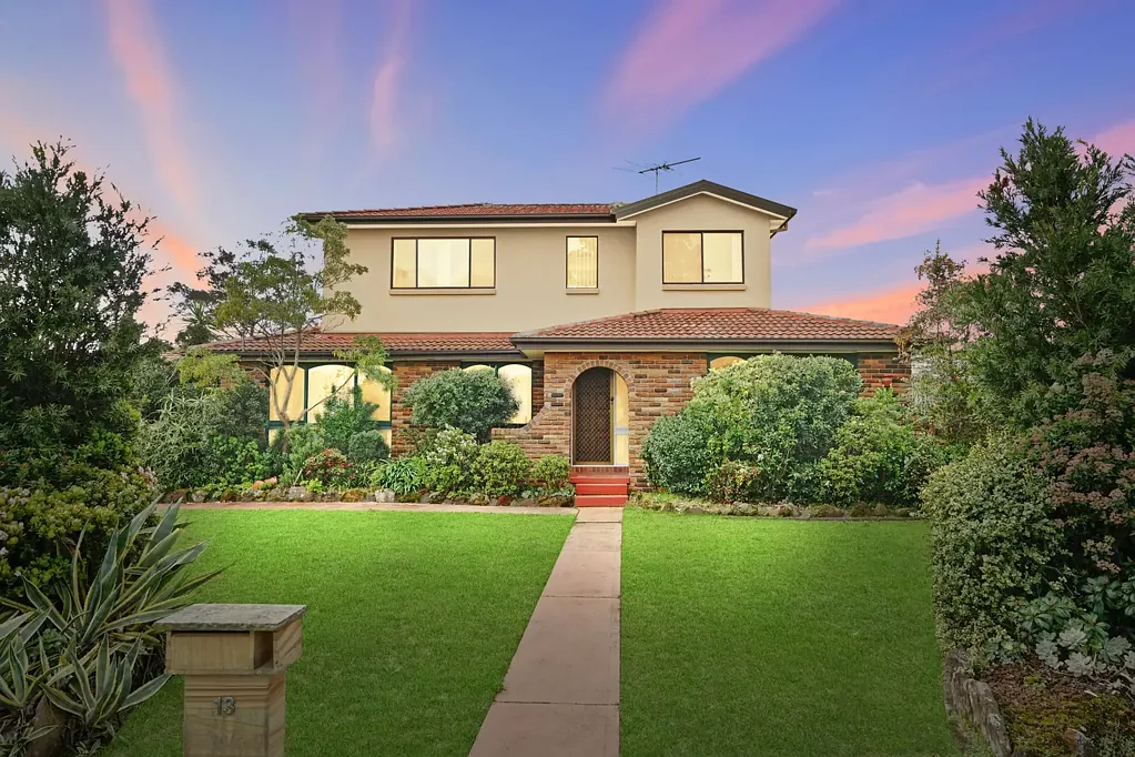 North St Marys 6 Slaapkamer Beautiful Presented Family Home!