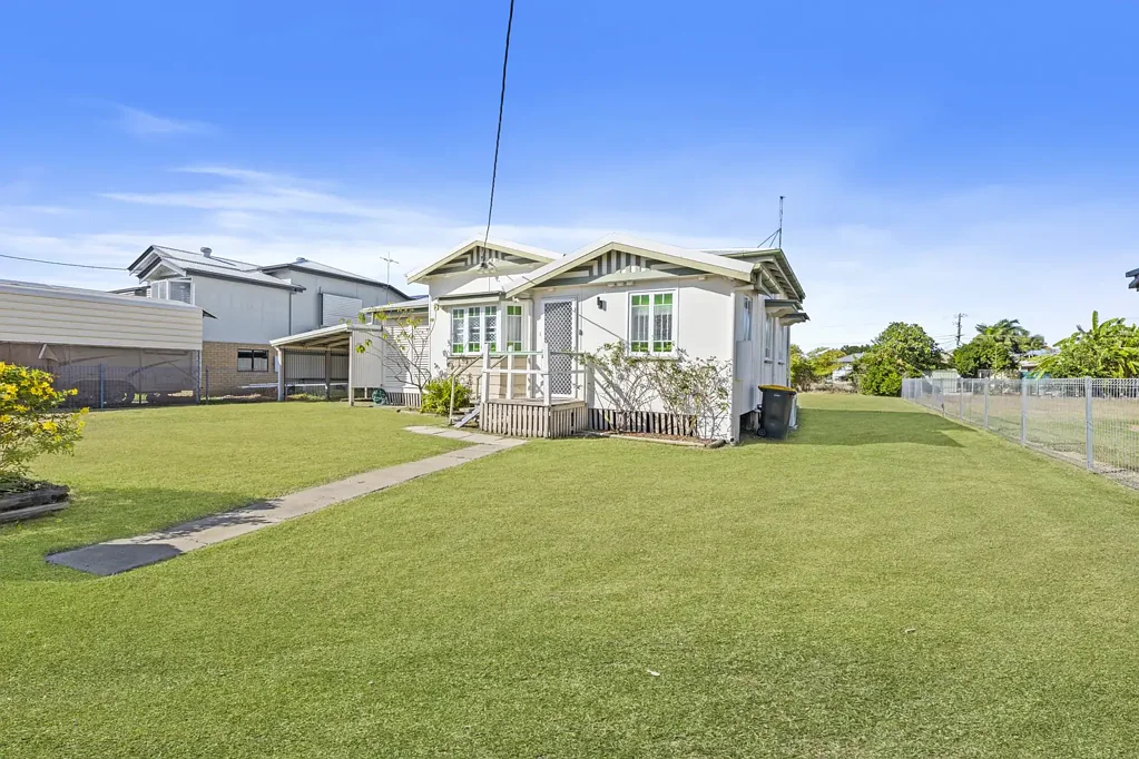 Freshly Renovated 3-Bedroom Home in Berserker - close to shopping centres