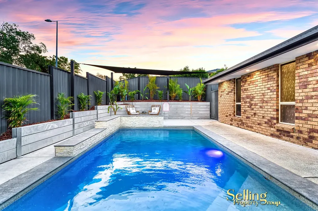 Oxenford 4房  🏡 ELEVATED FAMILY LIVING WITH POOL, PRIVACY & PLENTY OF VALUE!