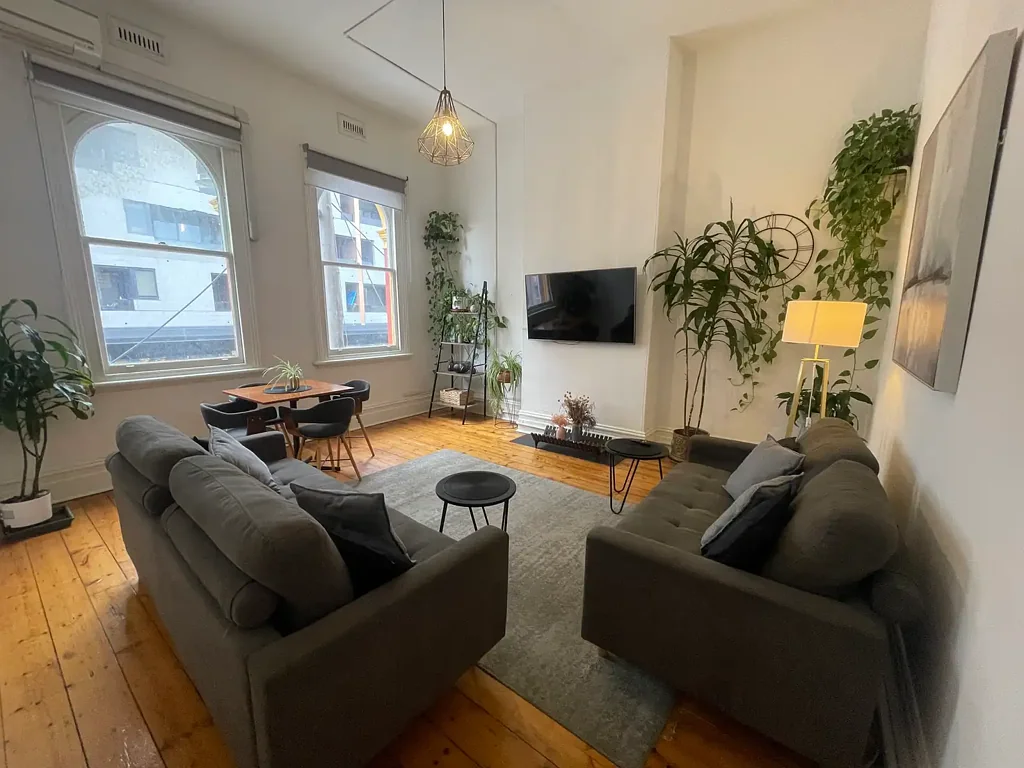 Unique 2-bedroom apartment in Fitzroy