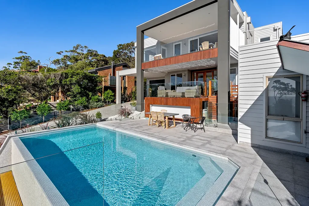 Mccrae 5ਬੈੱਡਰੂਮ Architectural Brilliance with Panoramic Bay Views