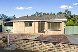 17 Macdougall Road, Golden Square