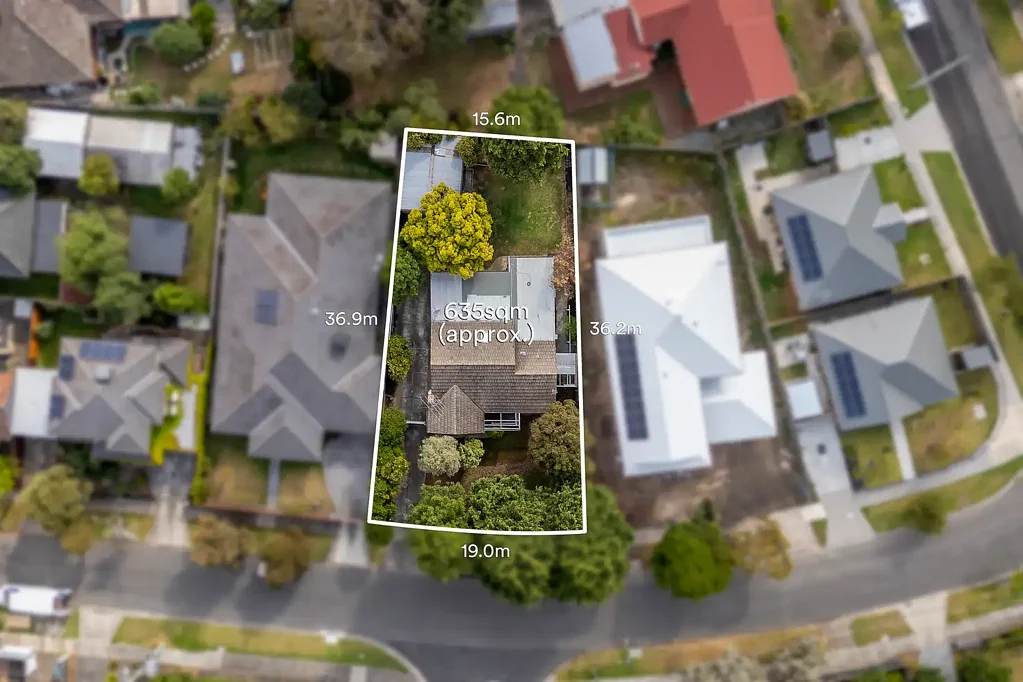 32 Wilkinson Crescent, Bellfield, VIC 3081