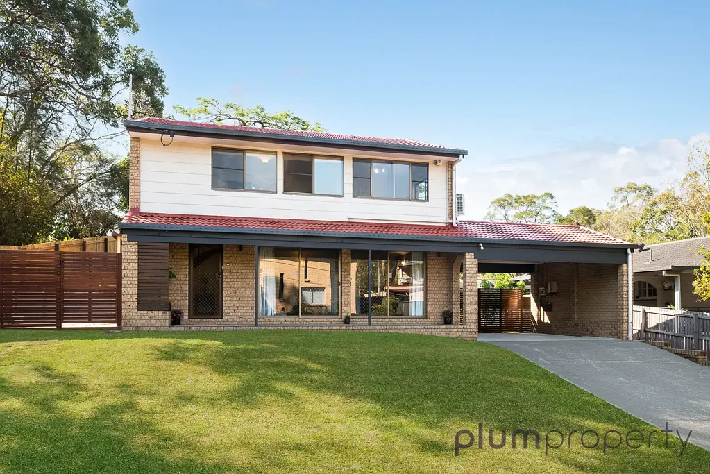 3 Stonehenge Street, Chapel Hill, QLD 4069