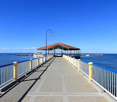 Redcliffe 6 Slaapkamer Delightful DUAL KEY difference near the ocean * * Investors or Extended families * * Interest over $1,460,000 invited!