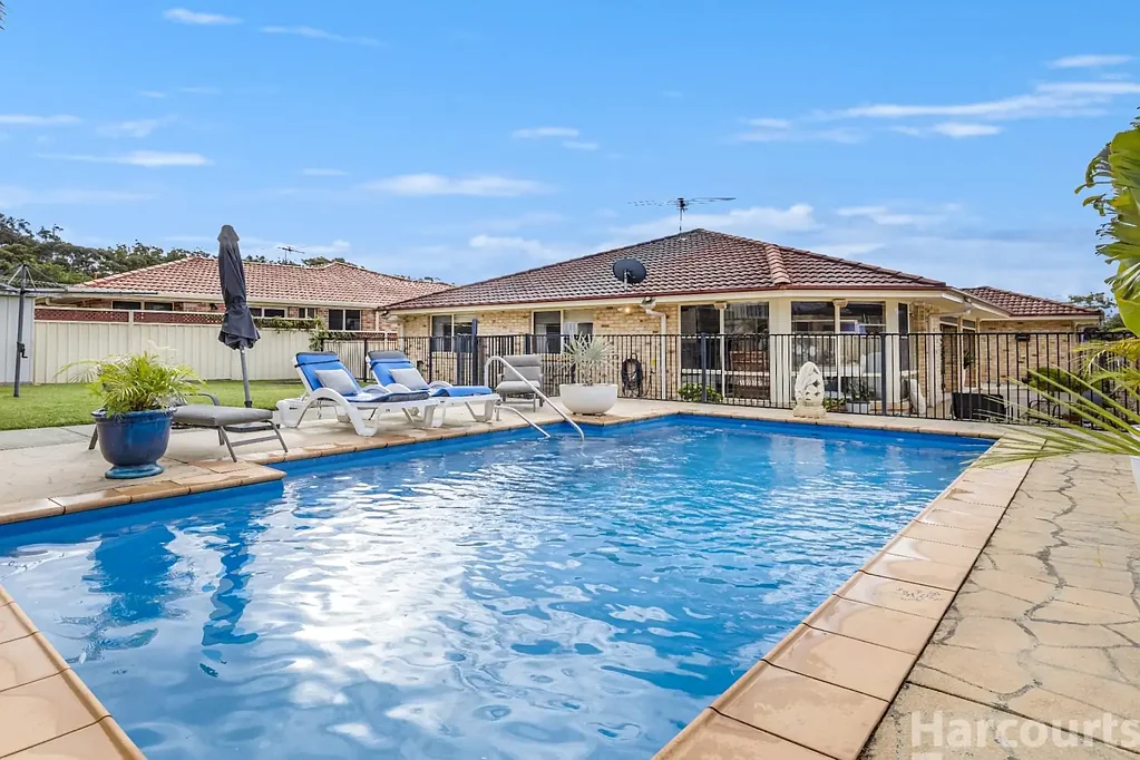 South West Rocks 4房  Coastal Family Living with Swimming Pool & Solar