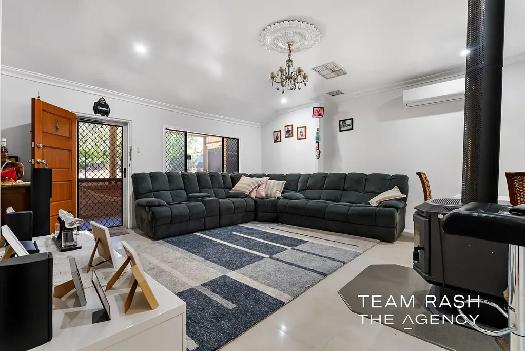 29 Hewison Road, Medina, WA 6167