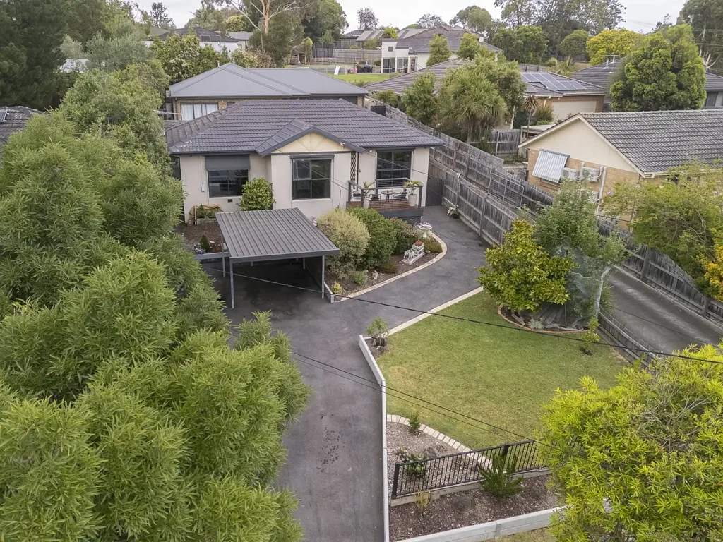18 Sheldon Avenue, Mooroolbark, VIC 3138