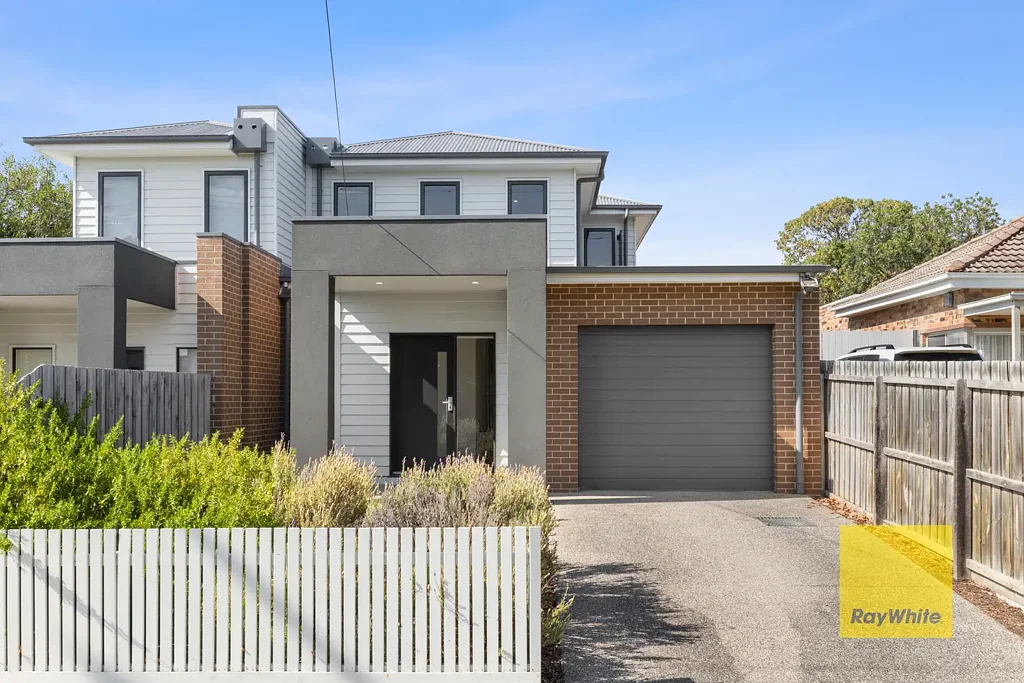 3B Toyne Avenue, Hamlyn Heights, VIC 3215