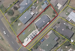 9 Lorenzen Bay Road, Raglan