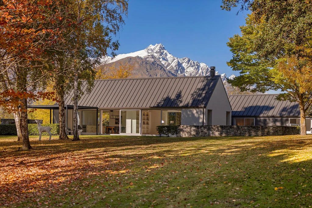 Dalefield/Wakatipu Basin 4房  Refined Contemporary Living