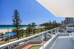 17/62-68 Marine Parade, Coolangatta