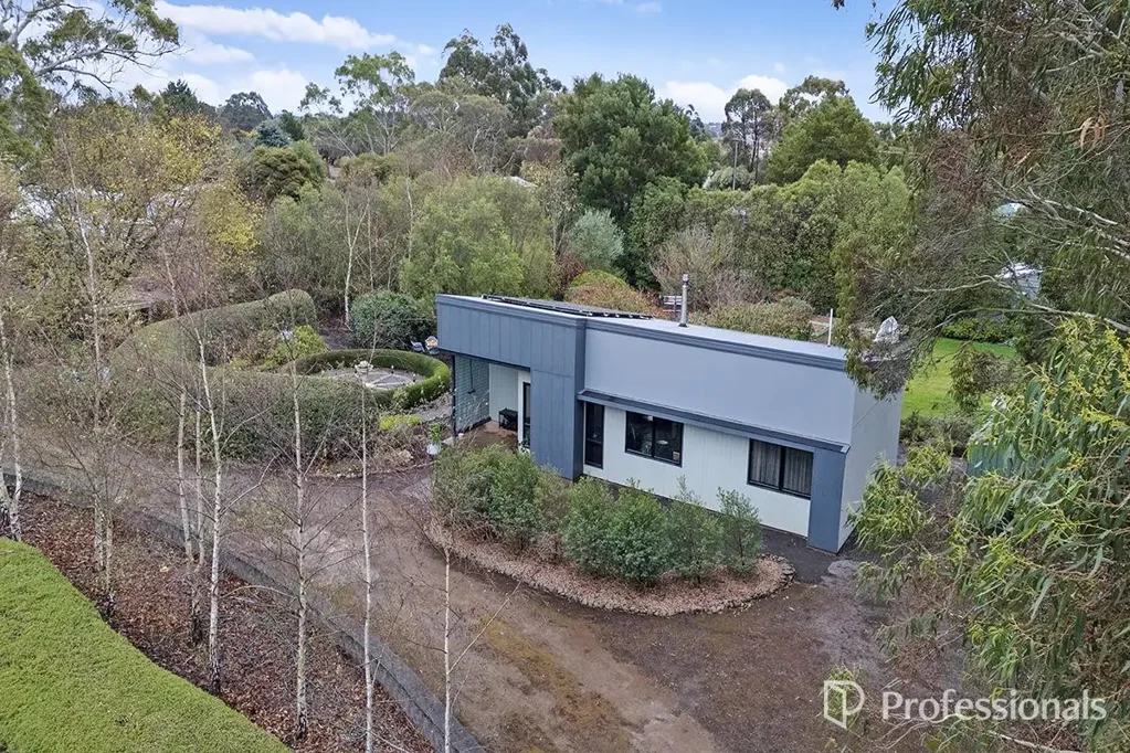 122 - 124 Watton Street, Penshurst, VIC 3289