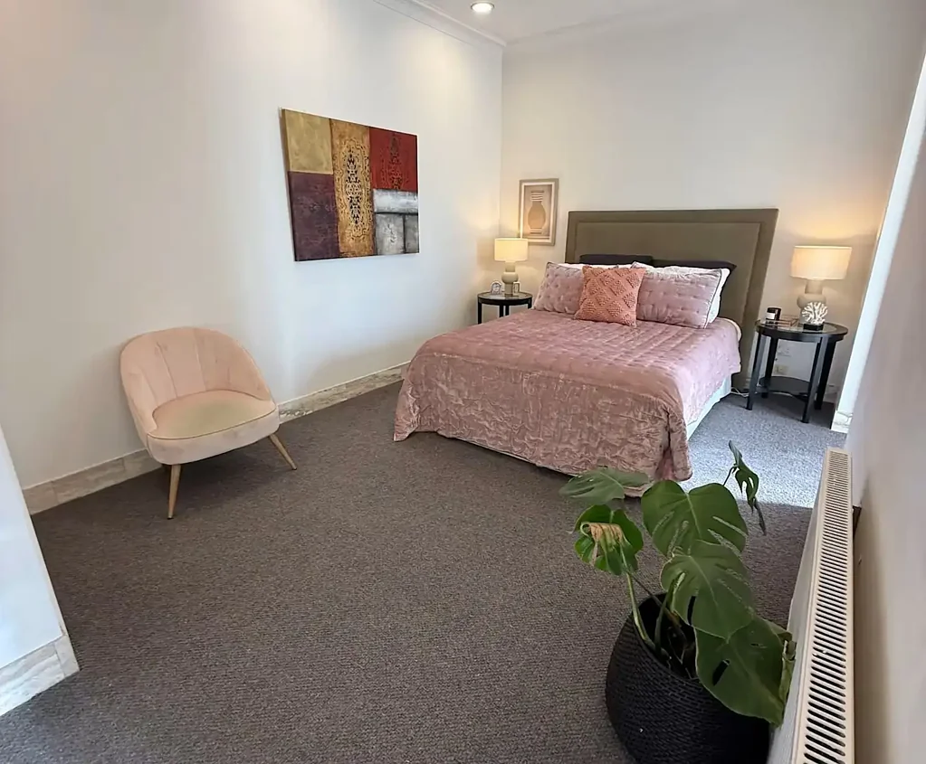 The Toorak Collective - Room 4