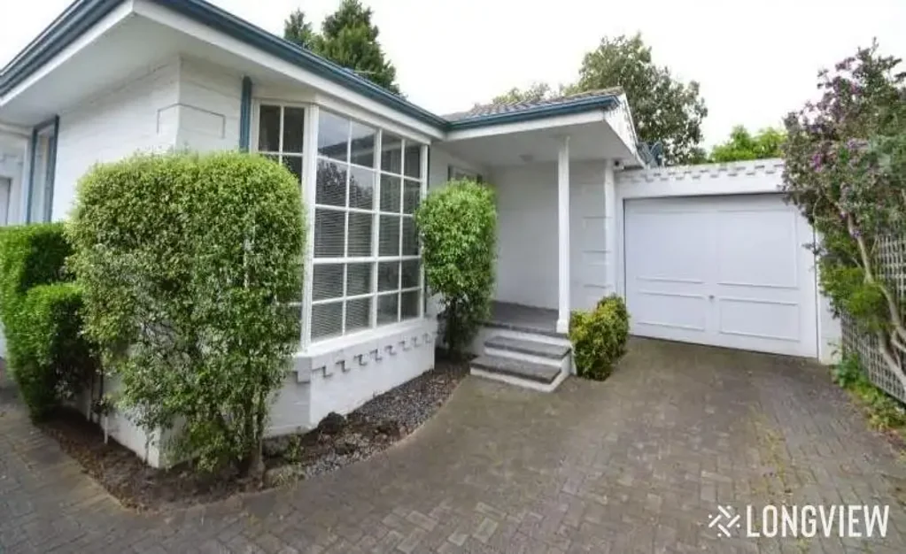 Well-Presented 3-Bedroom Residence with Private Garden