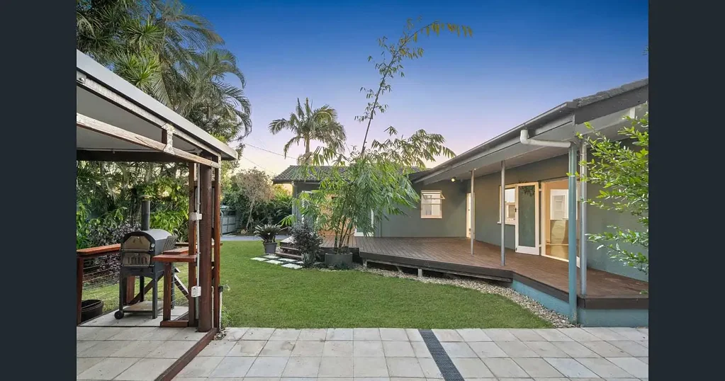 Charming Coastal Living with Entertainer's Deck & Solar
Contact Julie Sykes 0438 050 110
Weekly rent will increase to $725 effective 02/08/2026