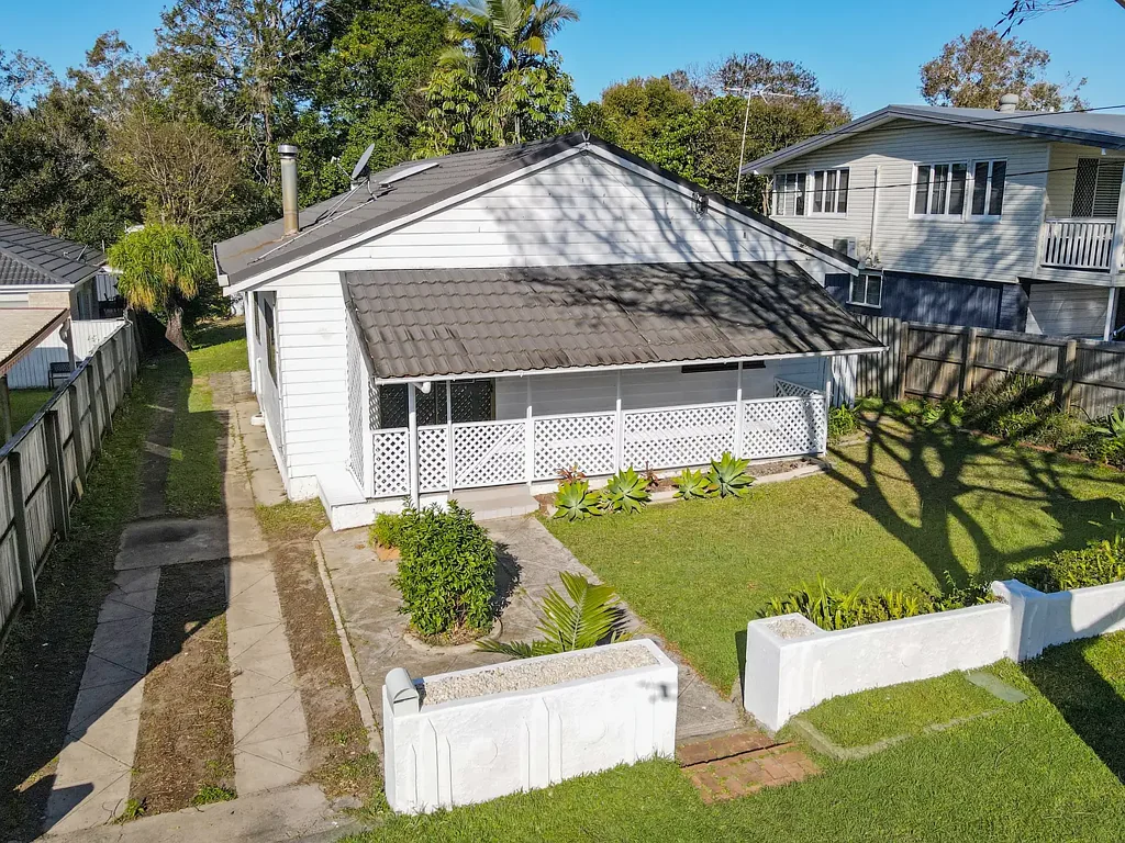 Clontarf 3 Bedroom Endless Potential in a Prime Clontarf Location