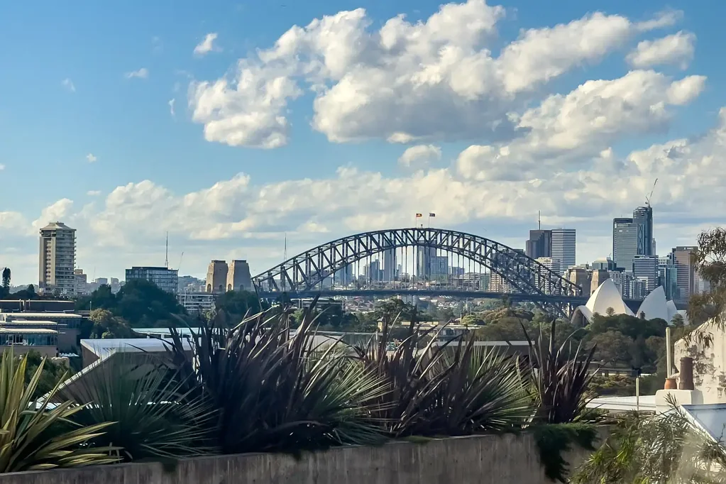 Potts Point 2 Slaapkamer Breathtaking Harbour & Opera House Views – Boutique 2-Bedroom Apartment