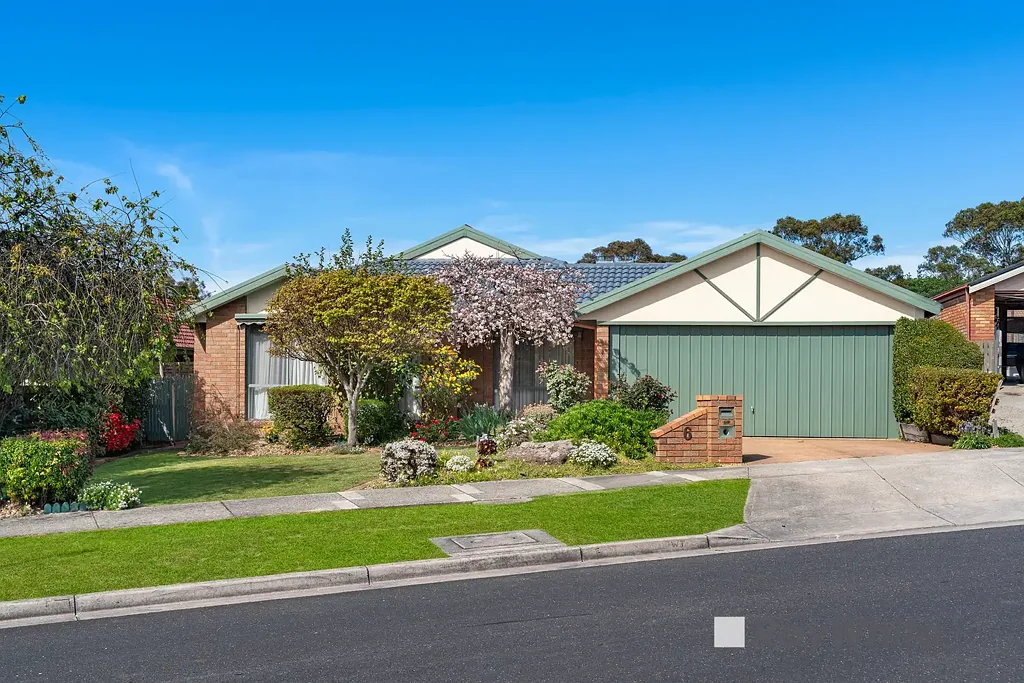 Narre Warren 3Kwarto Spacious Family Living with Dual Alfresco Zones on 650m²