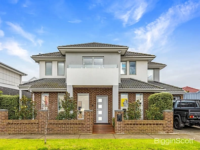 Altona North 4 Slaapkamer Free-Standing Family Excellence on a Massive 246sqm*!