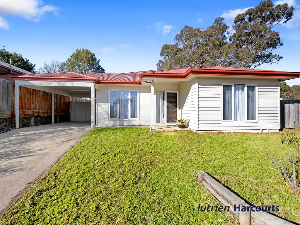 Yea 4ਬੈੱਡਰੂਮ Fresh and peaceful family home in the heart of Yea