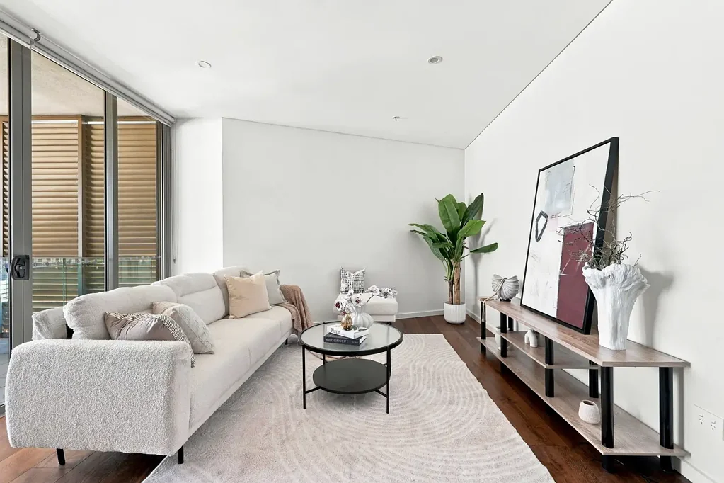 Mascot 3房 169平方米顶层公寓，带机场景观和三个停车位！ 169sqm Top Floor Apt with Airport View & Three Parking!