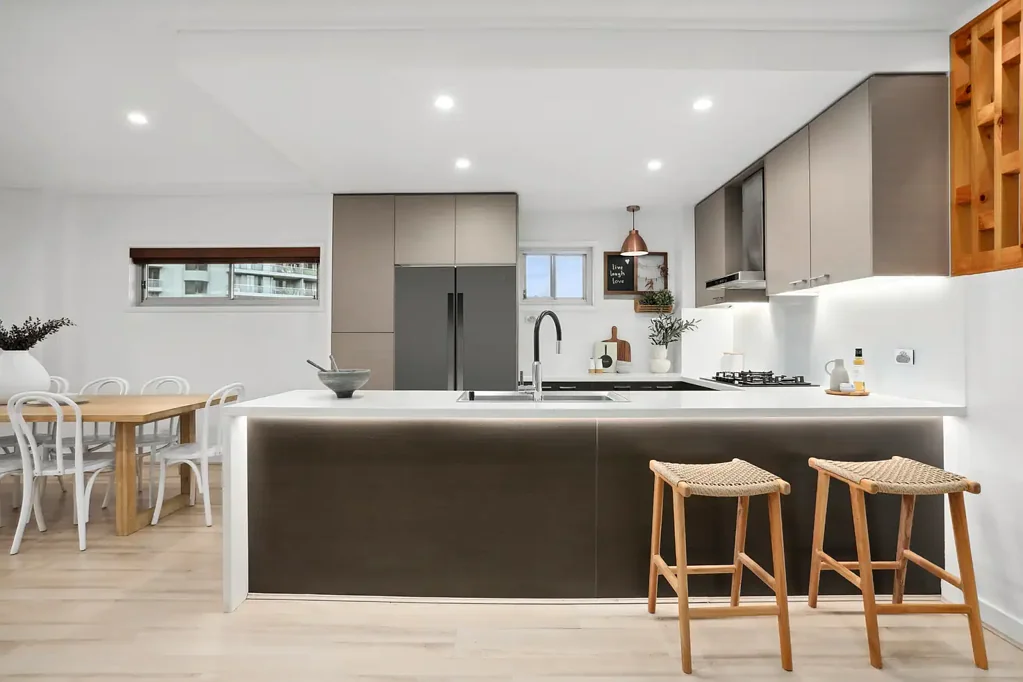 Wentworth Point 3Moenga Expansive and elevated north facing family oasis