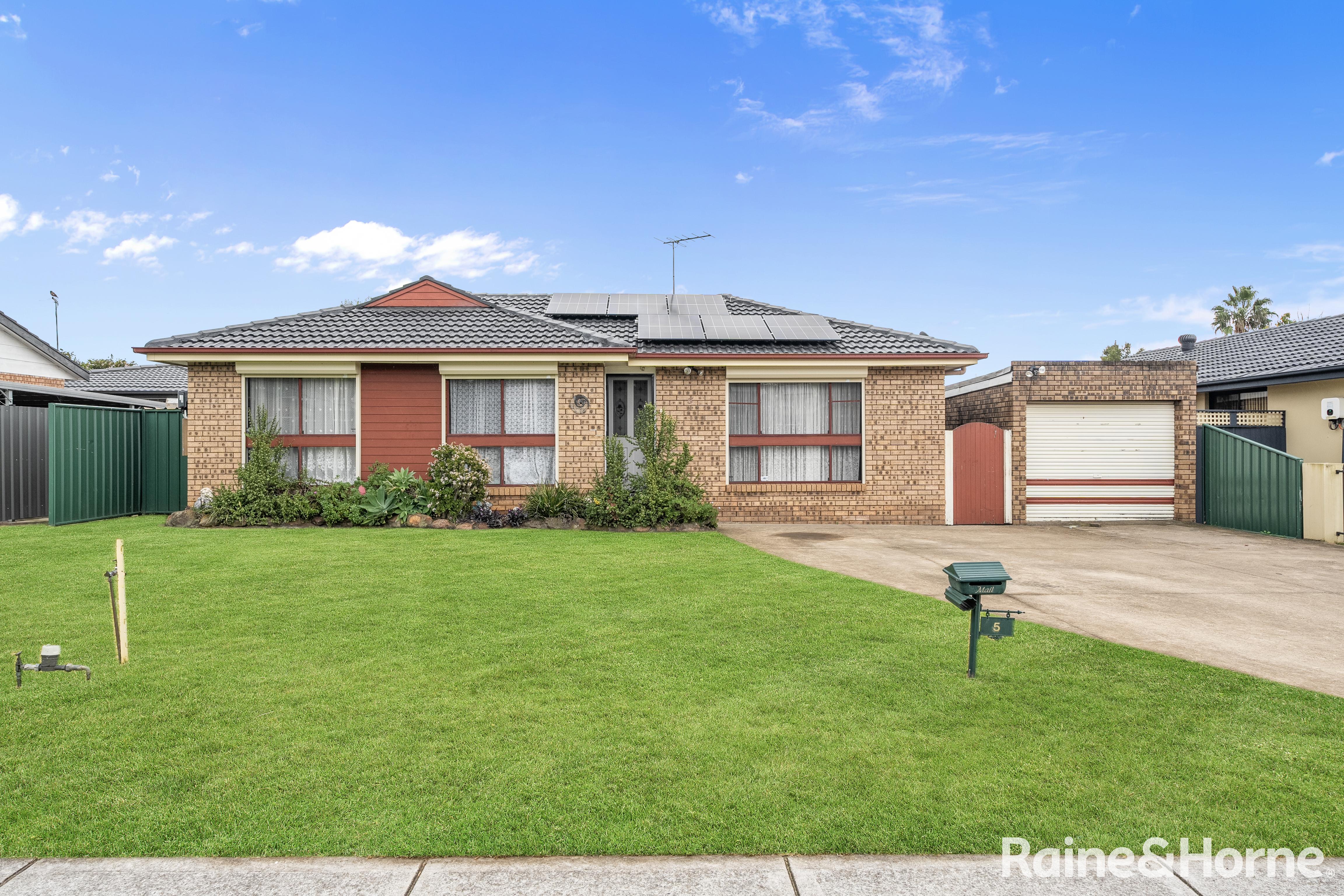 5 KITSON PL, MINTO NSW 2566, 0 chambres, 0 salles de bain, House