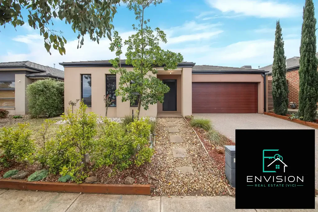 Modern Comfort & Convenience in the Heart of Manor Lakes