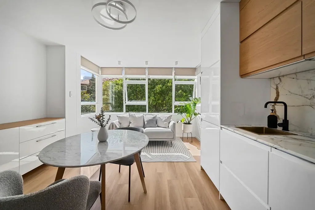 Refurbished harbourside home with sunny North East aspect
